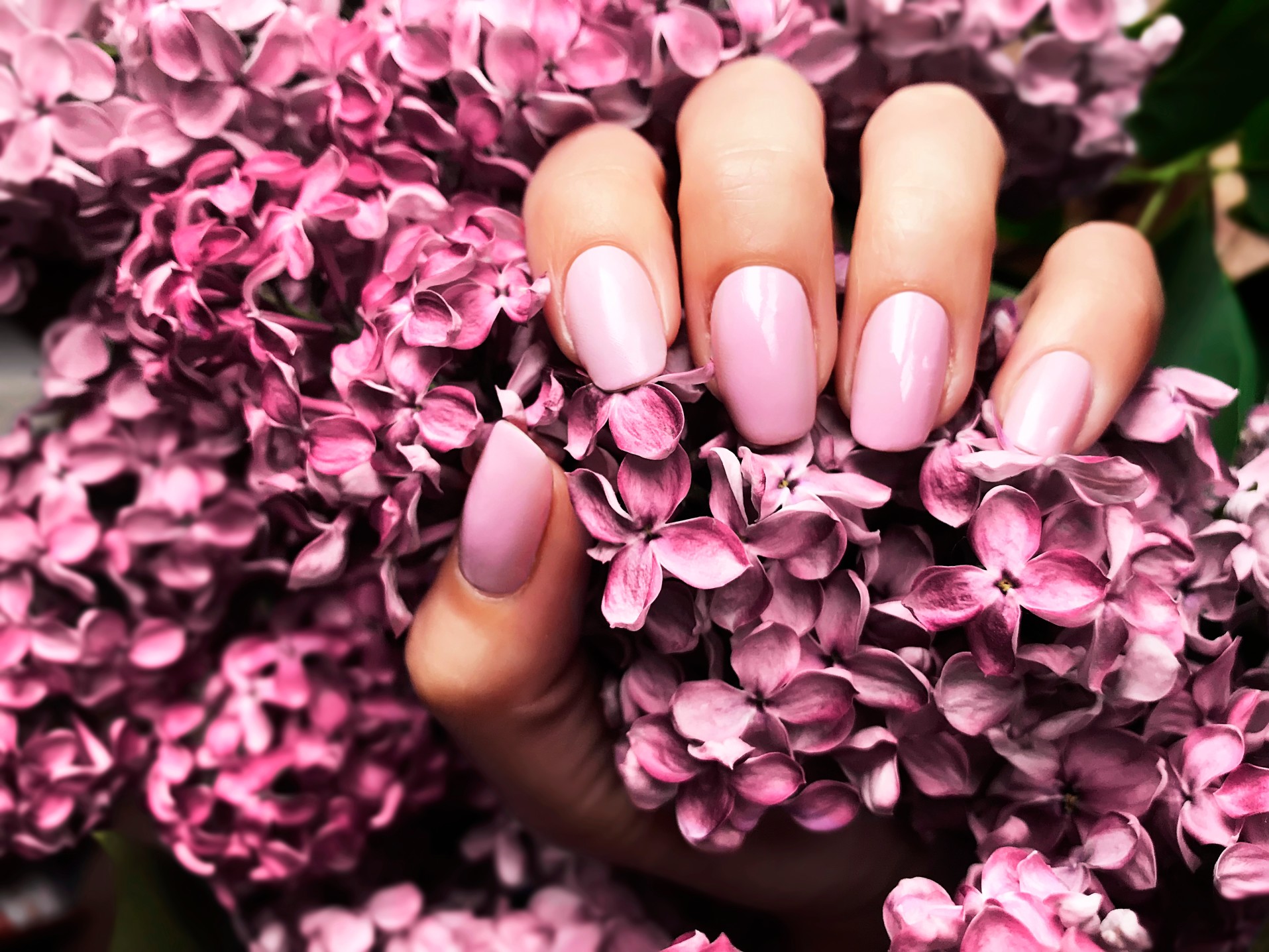 Quelques conseils pour bien choisir son vernis à ongles Femsante